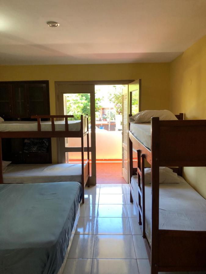 La Casa De Pedro Hostel Encarnacion Ngoại thất bức ảnh