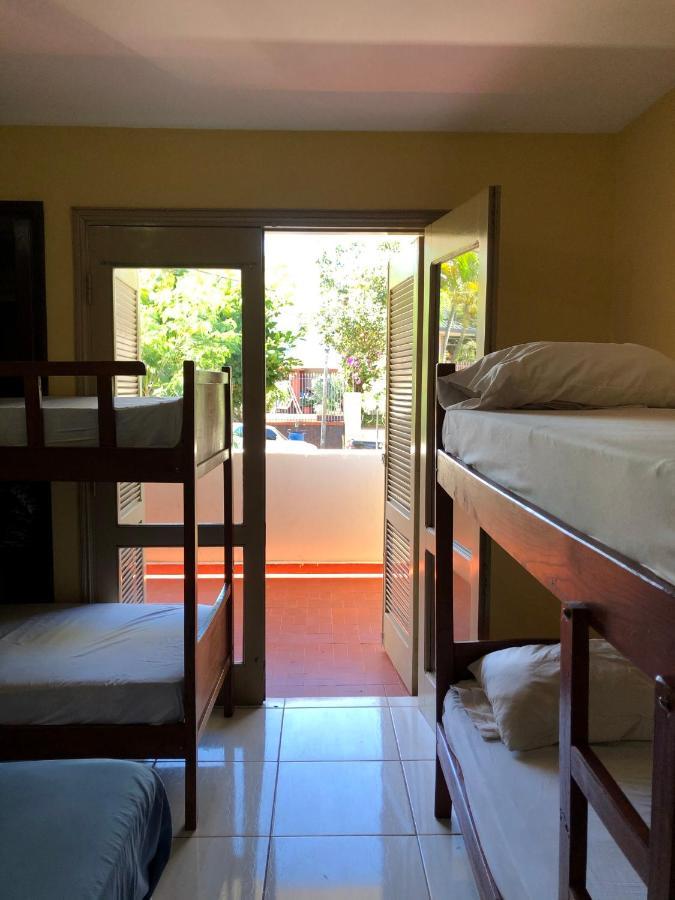 La Casa De Pedro Hostel Encarnacion Ngoại thất bức ảnh