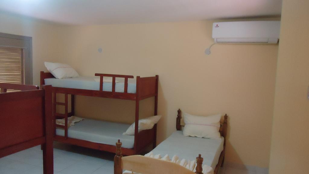 La Casa De Pedro Hostel Encarnacion Ngoại thất bức ảnh