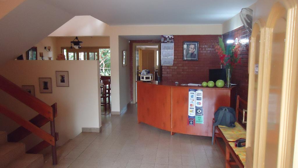 La Casa De Pedro Hostel Encarnacion Ngoại thất bức ảnh